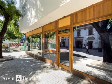 Objekty na prenájom, Bratislava-Staré Mesto · €2 500