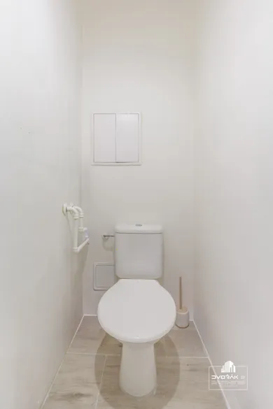 Na prenájom 2-izbový byt, 53 m², Banská Bystrica, Trieda SNP 11