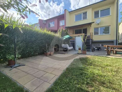 Houses for sale, 4-room in Komárno · €269,000