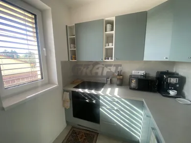 Na prenájom 2-izbový byt, 63 m², Bratislava-Ružinov, Bočná