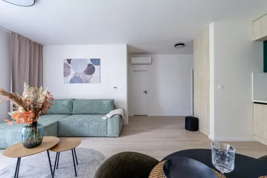 Byty na prenájom 2-izbový, Komárno · €722