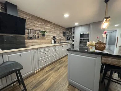 Na predaj dom, 87 m², Komárno