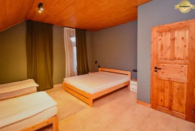 Na predaj 5-izbový dom, 225 m², Hrubý Šúr