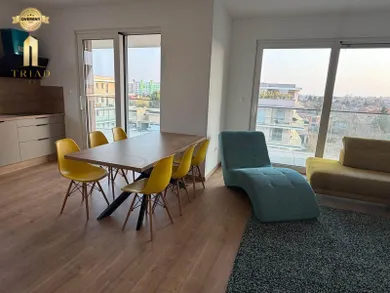 Квартиры в аренду, 3-комнатные, Nové Zámky · €1 000