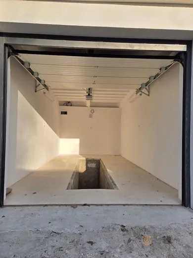 Na predaj objekt, 19 m², Bratislava-Ružinov, Čmelíkova