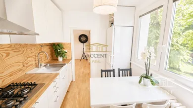 Mieszkania na sprzedaż, 3-pokojowe, Bratislava-Dúbravka · €245 000