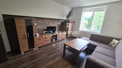 Na prenájom 3-izbový byt, 93 m², Detva, Štúrova