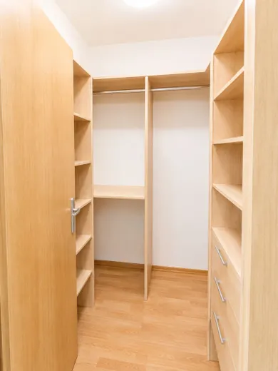 Na predaj 2-izbový byt, 61 m², Bratislava-Dúbravka, Cabanova