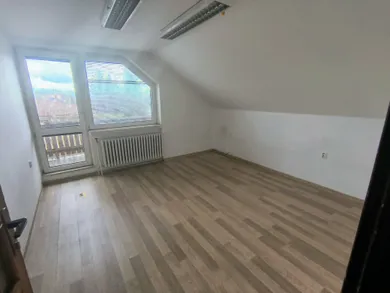 Na predaj 3-izbový byt, 450 m², Žilina, Masarykovo námestie