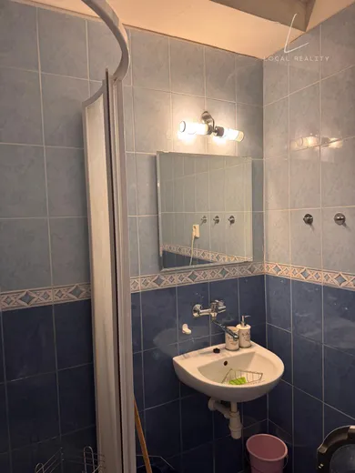 Na predaj 2-izbový byt, 40 m², Bratislava-Vrakuňa, -