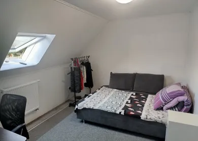 Na predaj 5-izbový byt, 511 m², Senica, Bahenská