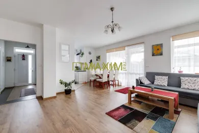 Na predaj 4-izbový dom, 103 m², Láb