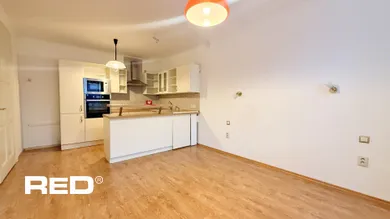Kiadó lakások, 2-szobás, Žilina · €780