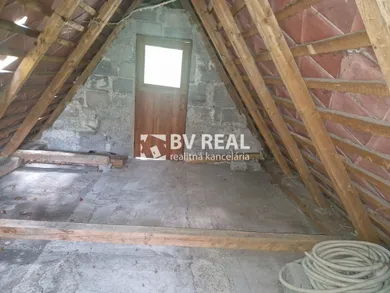 Na predaj 1-izbový dom, 24 m², Temeš, -
