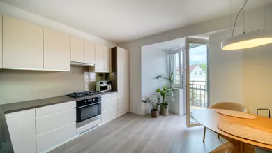 Na predaj 3-izbový byt, 88 m², Banka, Podhorská