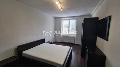 Na prenájom 3-izbový byt, 93 m², Detva, Štúrova