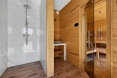 Na predaj 5-izbový dom, 246 m², Stupava, Hlavná