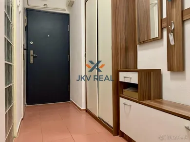 Na prenájom 2-izbový byt, 50 m², Poprad, Banícka
