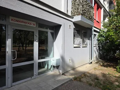 Na predaj 2-izbový byt, 55 m², Bratislava-Ružinov, Komárnická