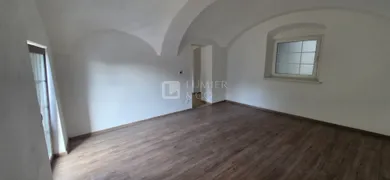 Na prenájom komerčné, 44 m², Banská Bystrica, Bakossova