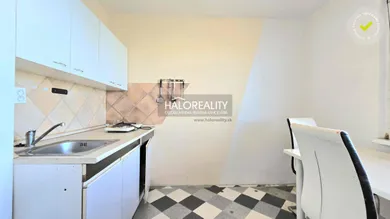 Na predaj 1-izbový byt, 28 m², Komárno, Družstevná ul.