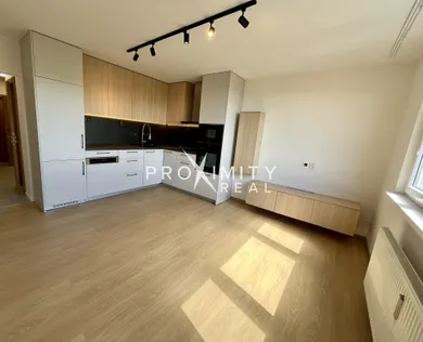 Mieszkania na wynajem, 3-pokojowe, Košice-Sídlisko Ťahanovce · €750