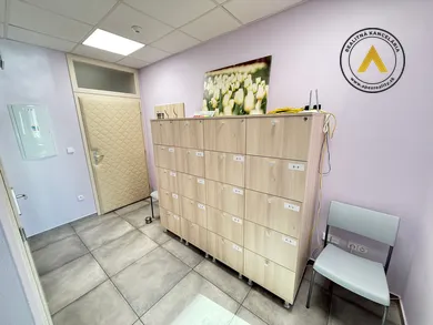 Na prenájom komerčné, 45 m², Hlohovec, Podzámska