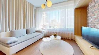 Na predaj 2-izbový byt, 50 m², Bratislava-Staré Mesto, Továrenská
