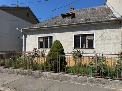Domy na sprzedaż, 5-pokojowe, Piešťany · €245 000