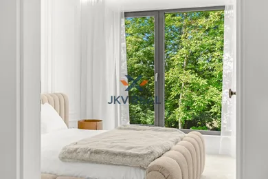 Na predaj 2-izbový byt, 54 m², Banka, Odborárska