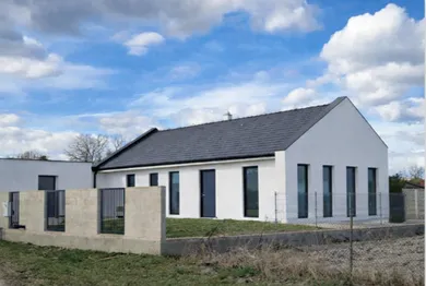 Domy na sprzedaż, 4-pokojowe, Komárno · €255 000