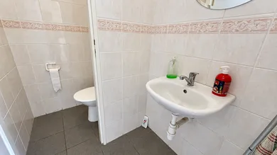 Na prenájom komerčné, 100 m², Levice, Nám. E. M. Šoltésovej
