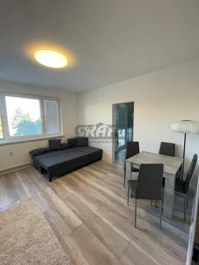 Na prenájom 2-izbový byt, 51 m², Bratislava-Ružinov, Hraničná