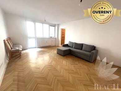 Na predaj 3-izbový byt, 72 m², Bratislava-Staré Mesto, Medená