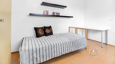 Na predaj 3-izbový byt, 70 m², Bratislava-Petržalka, Ševčenkova