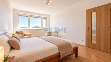 Na predaj 2-izbový byt, 66 m², Bratislava-Ružinov, Sedmokrásková