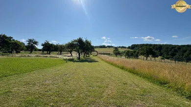 Na predaj pozemok, Nová Baňa