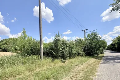 Na predaj pozemok, Želiezovce