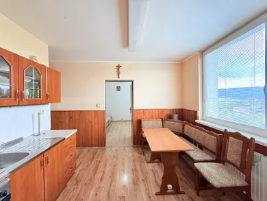 Na predaj 3-izbový byt, 72 m², Humenné, Třebičska