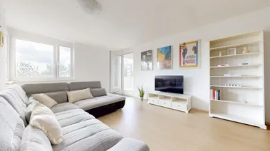 Na predaj 2-izbový byt, 84 m², Bratislava-Karlova Ves, Kresánkova