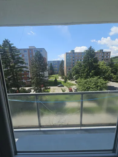 Na predaj 2-izbový byt, 65 m², Púchov, Obrancov mieru