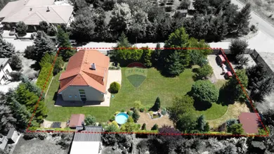 Будинки на продаж, 5-кімнатні, Banská Bystrica · €770 000