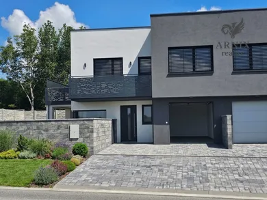 Domy na sprzedaż, Zlaté Moravce · €239 900