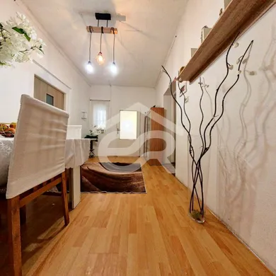 Na predaj 3-izbový dom, 98 m², Vráble, Nám. Kpt. Nálepku
