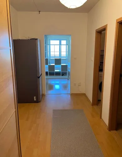 Na prenájom 1-izbový byt, 45 m², Bratislava-Petržalka, Vyšehradská
