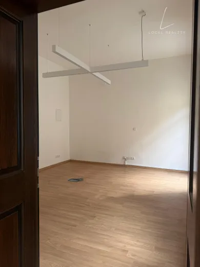 Na prenájom objekt, 77 m², Bratislava-Staré Mesto, -
