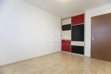 Na prenájom 4-izbový byt, 113 m², Bratislava-Nové Mesto