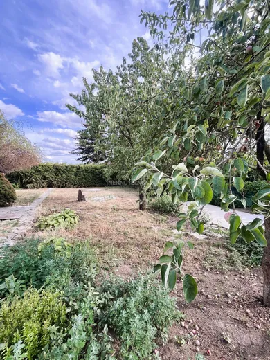 Na predaj 1-izbový rekreačný dom, 405 m², Levice, Mestský Majer