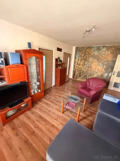 Na predaj 3-izbový byt, 70 m², Prievidza, Š. Králika
