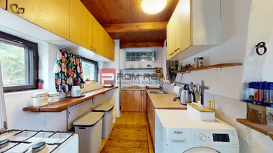 Na prenájom 3-izbový dom, 70 m², Bratislava-Rača, Zvončeková